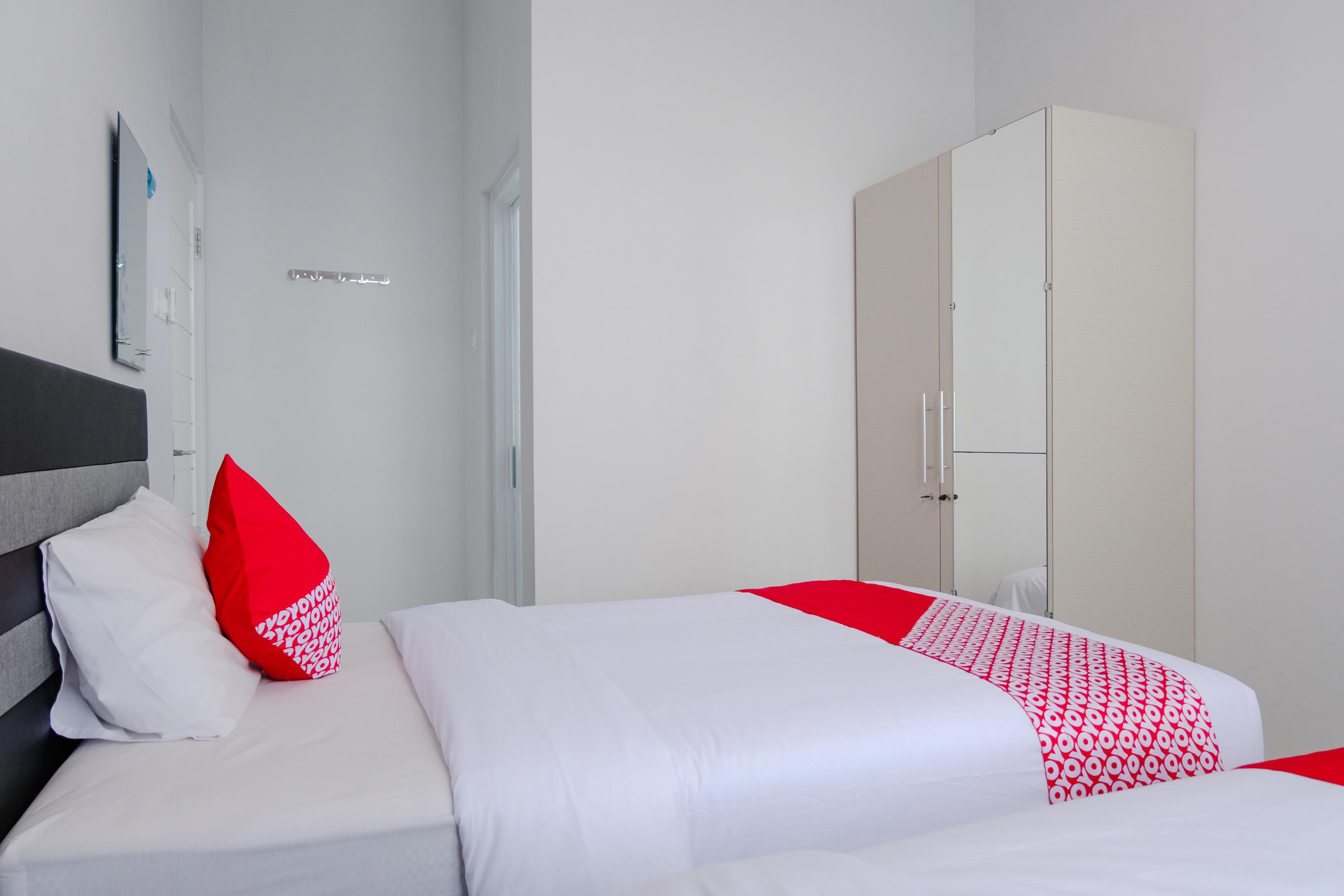 Super Oyo 995 Alice'S Homestay Syariah Jember Ngoại thất bức ảnh