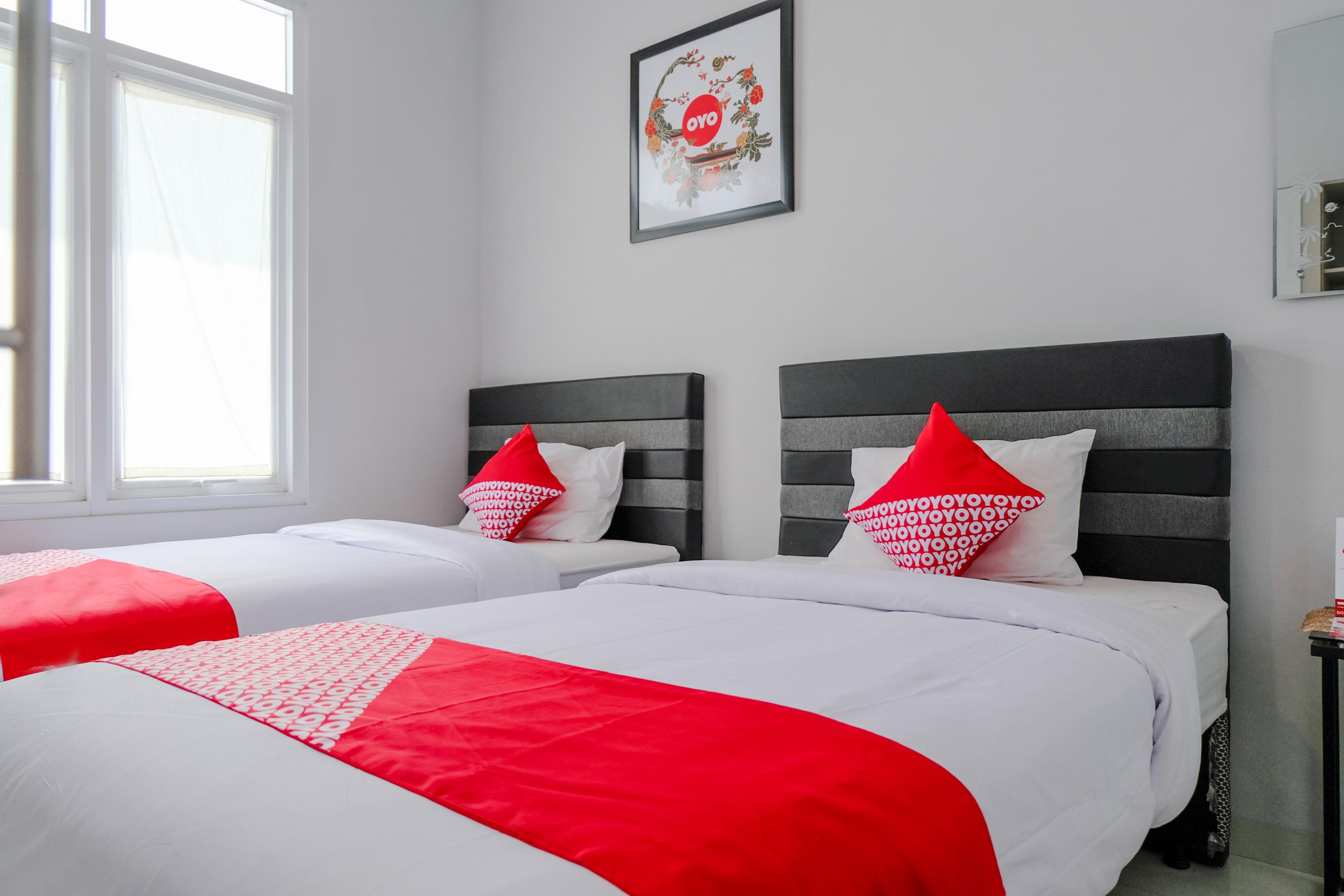Super Oyo 995 Alice'S Homestay Syariah Jember Ngoại thất bức ảnh