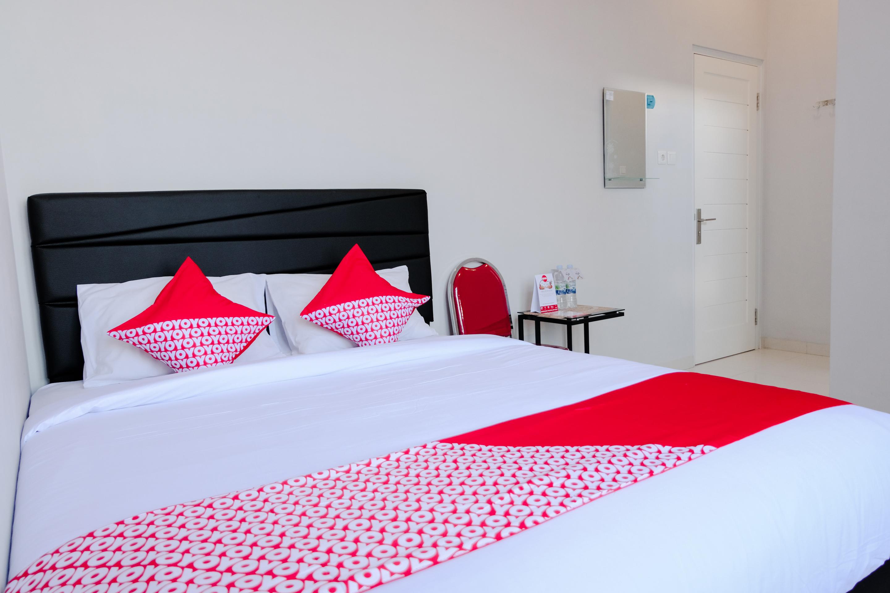 Super Oyo 995 Alice'S Homestay Syariah Jember Ngoại thất bức ảnh