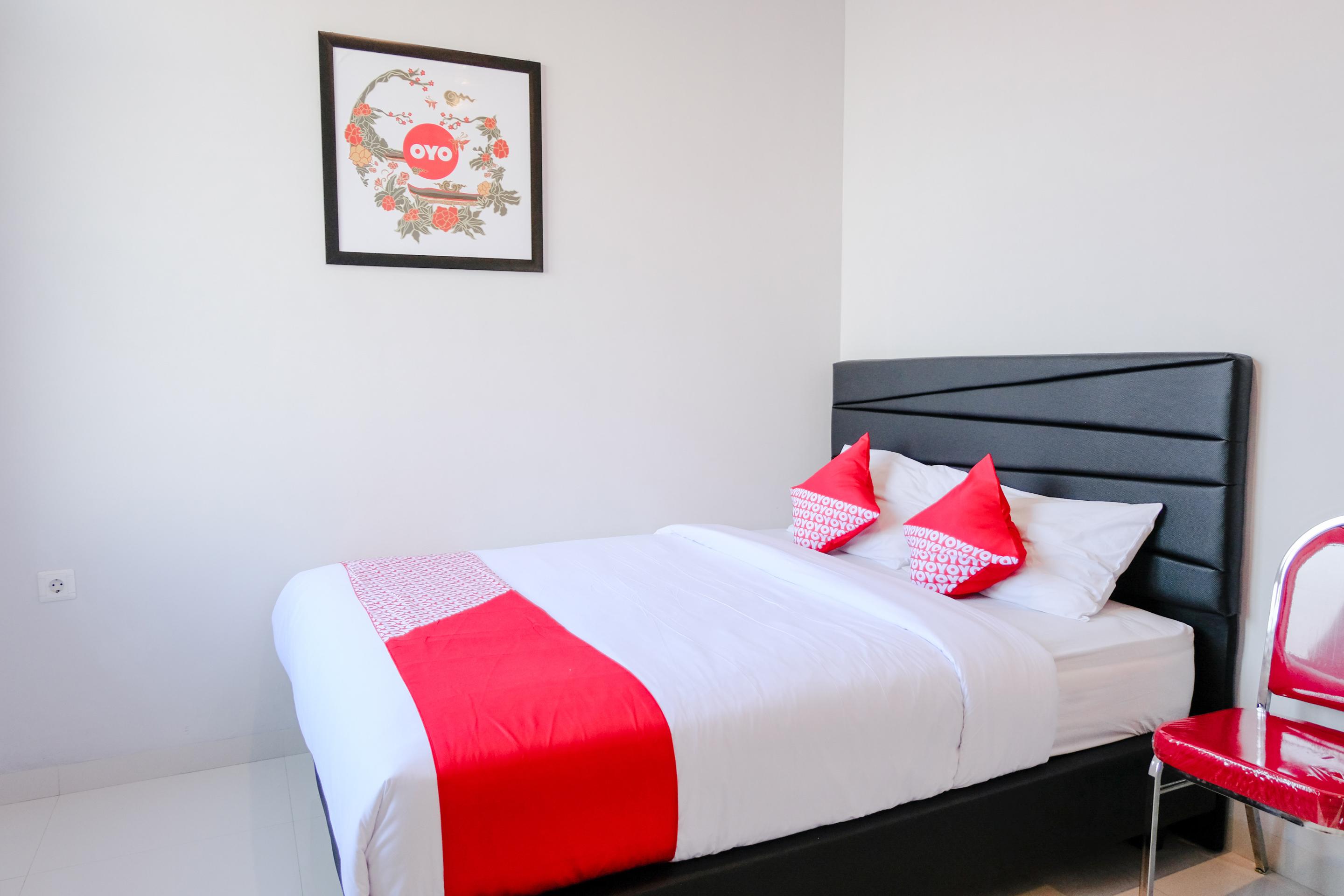 Super Oyo 995 Alice'S Homestay Syariah Jember Ngoại thất bức ảnh