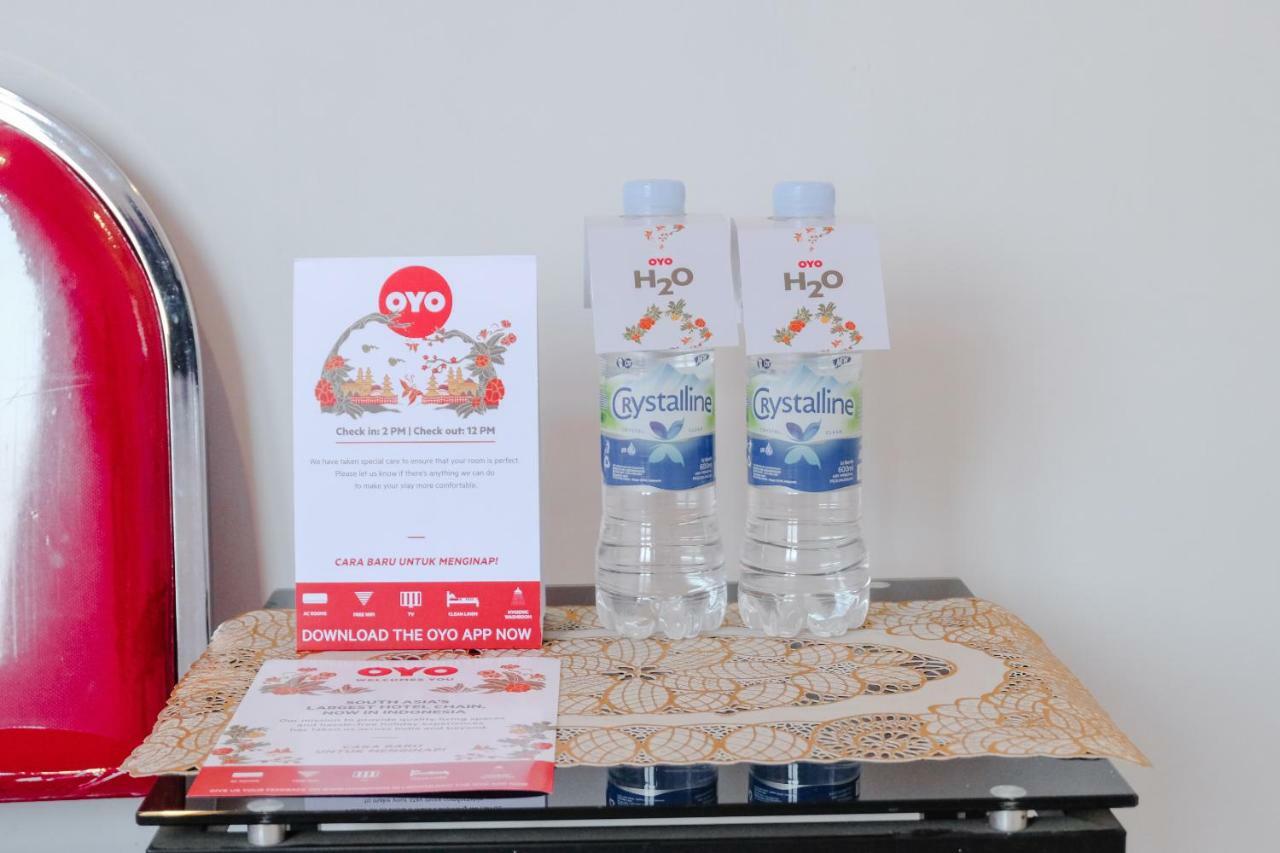 Super Oyo 995 Alice'S Homestay Syariah Jember Ngoại thất bức ảnh